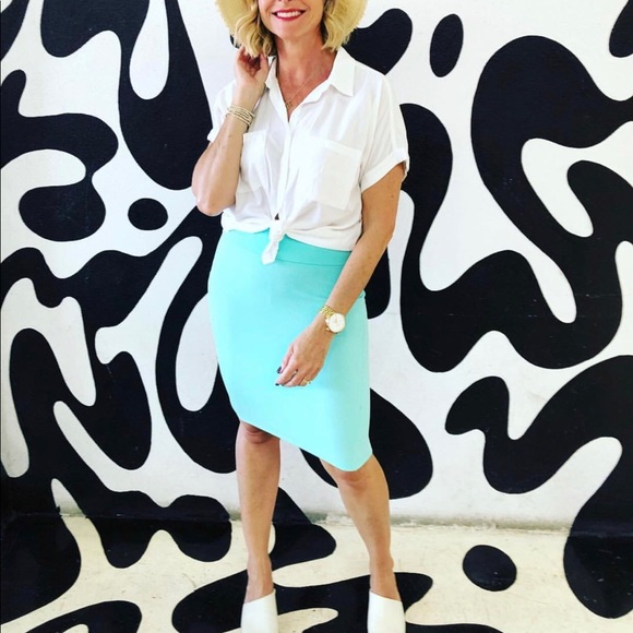 LuLaRoe Dresses & Skirts - LuLaRoe Cassie Pencil Skirt 2XL turquoise